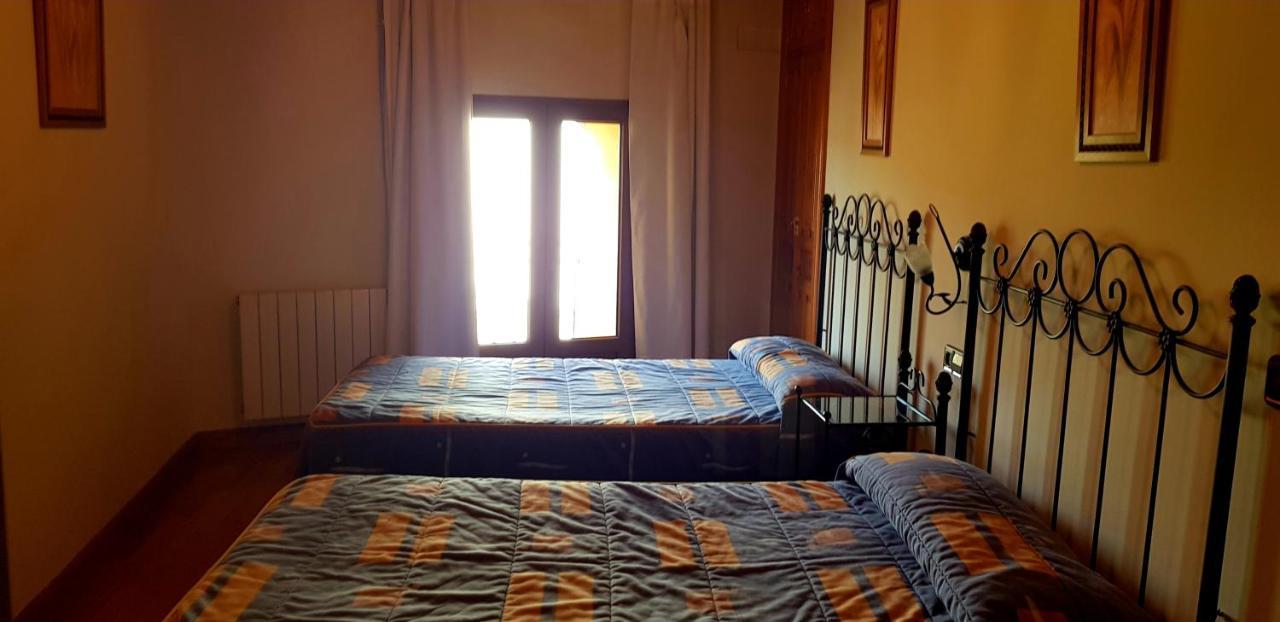 Casa Rural Tio Carlillos オヨス・デル・エスピーノ エクステリア 写真